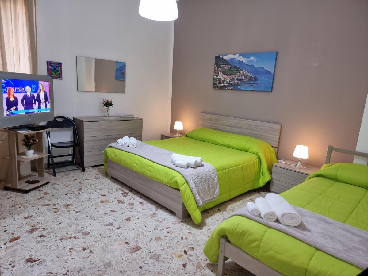 Residenza Margherita - Centralissima サレルノ エクステリア 写真