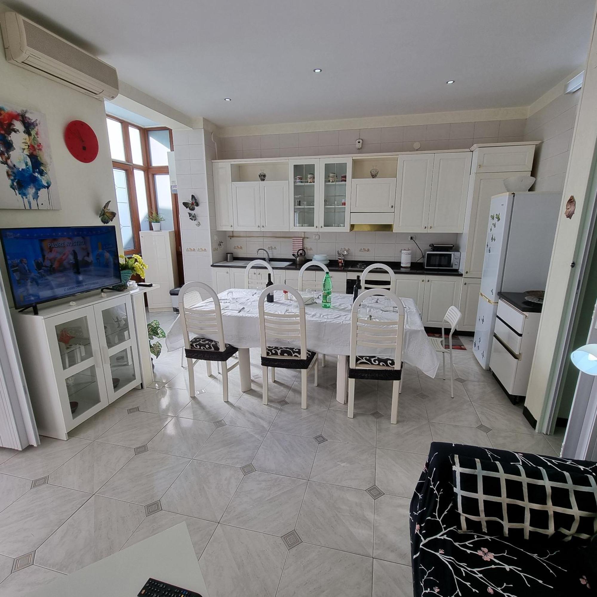 Residenza Margherita - Centralissima サレルノ エクステリア 写真
