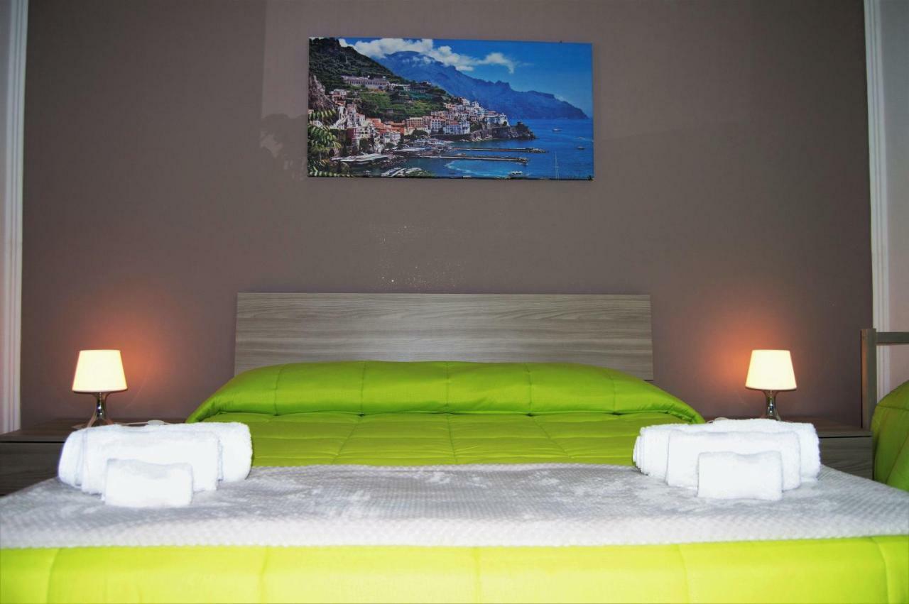 Residenza Margherita - Centralissima サレルノ エクステリア 写真